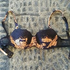 Stella McCartney Bra size 32a never worn